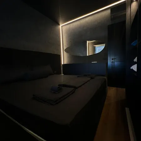 Iunn 5 * Vlorë